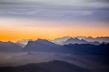 Grantrisch Sonnenenaufgang Quer Gebirgspanorama